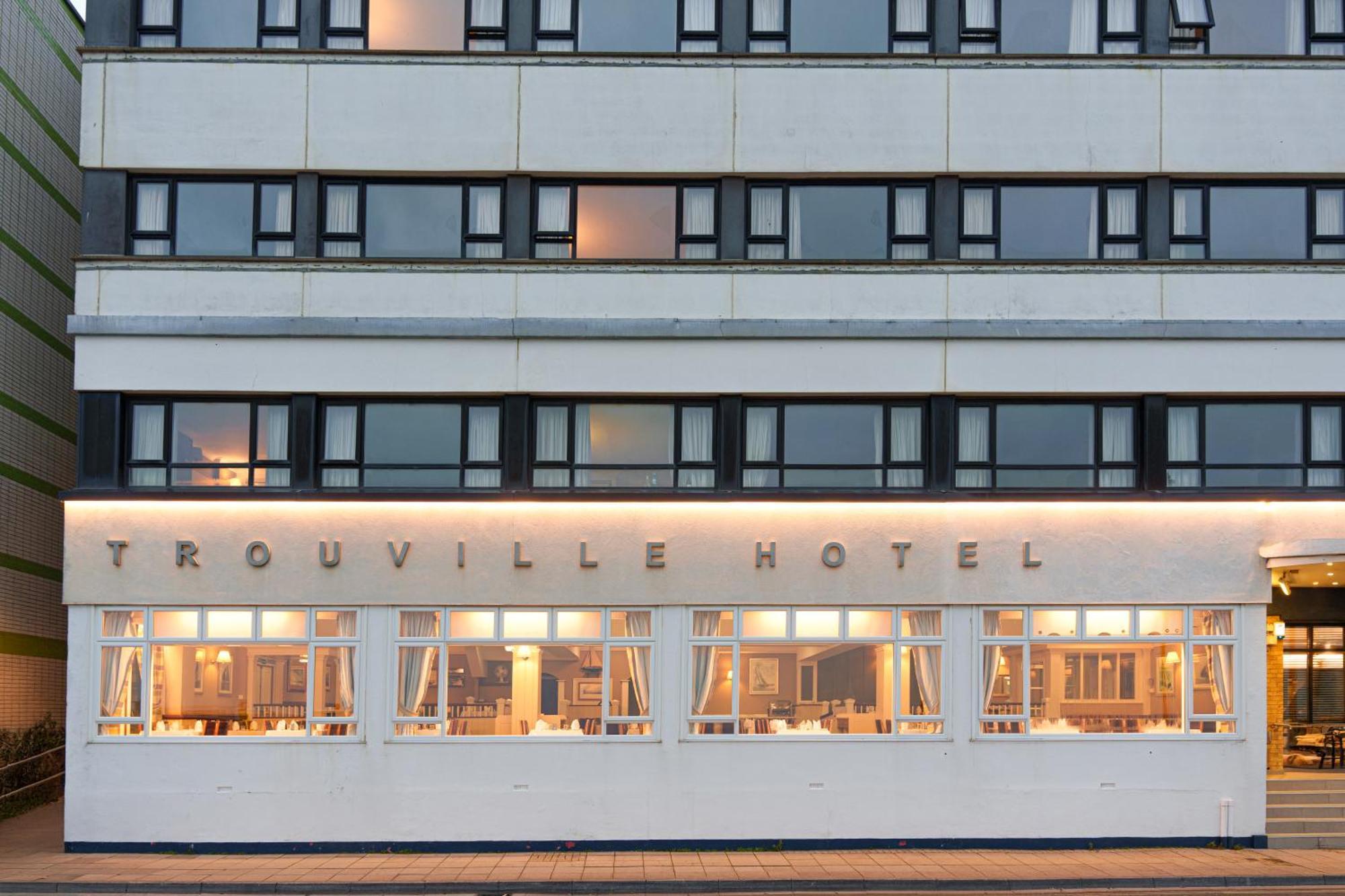 Trouville Hotel By Compass Hospitality Sandown Exterior foto