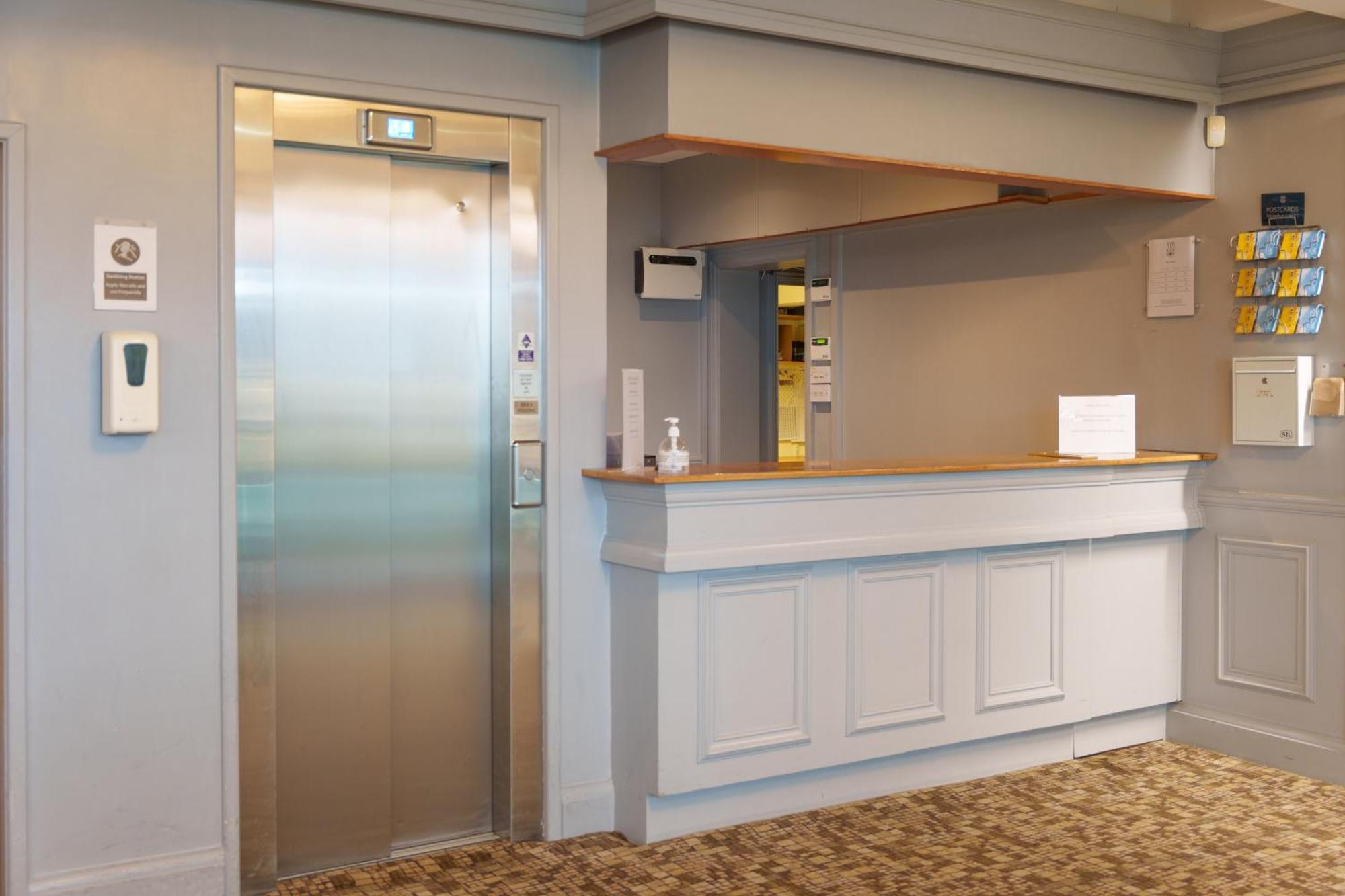 Trouville Hotel By Compass Hospitality Sandown Exterior foto